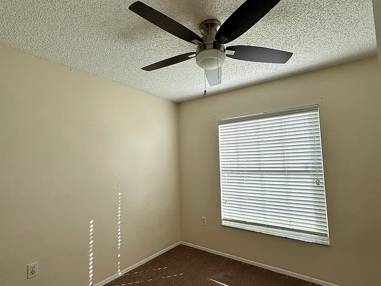 2250 Hannah Ln — Photo 9