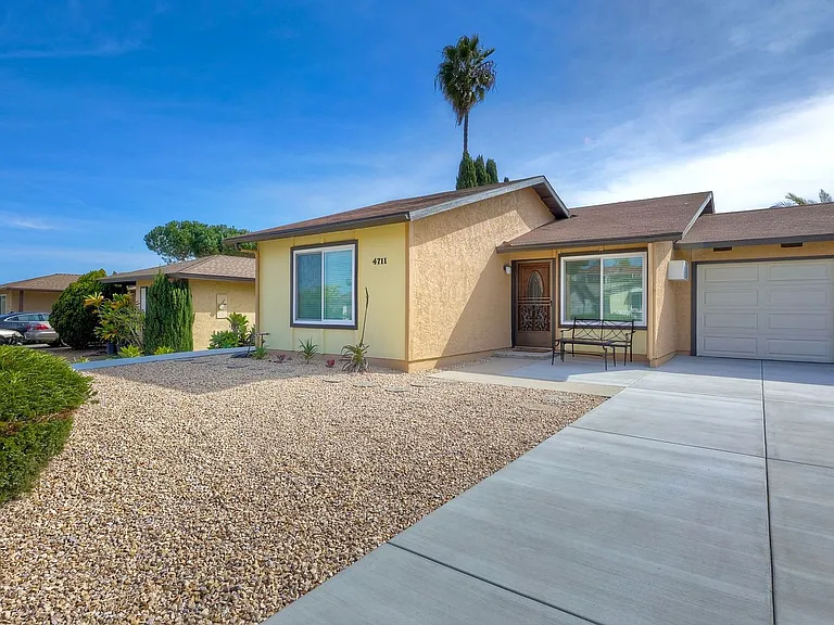 4711 Sunny Hills Rd — Photo 1