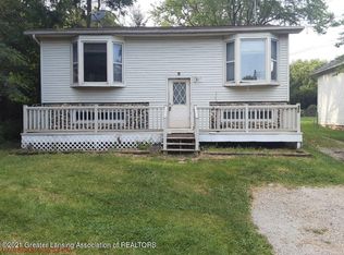 826 Jones St, Grand Ledge, MI 48837