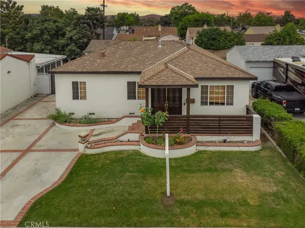 5959 Adenmoor Ave, Lakewood, CA 90713