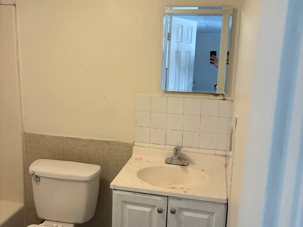 36 Cumberland St APT J, Westbrook, ME 04092