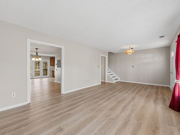 4th image of 753 Cahaba Manor Trl