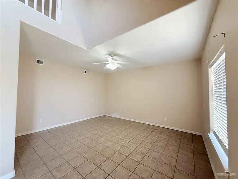 2212 N Days Cir — Photo 5