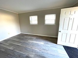 3rd image of 5012 Obarr Rd