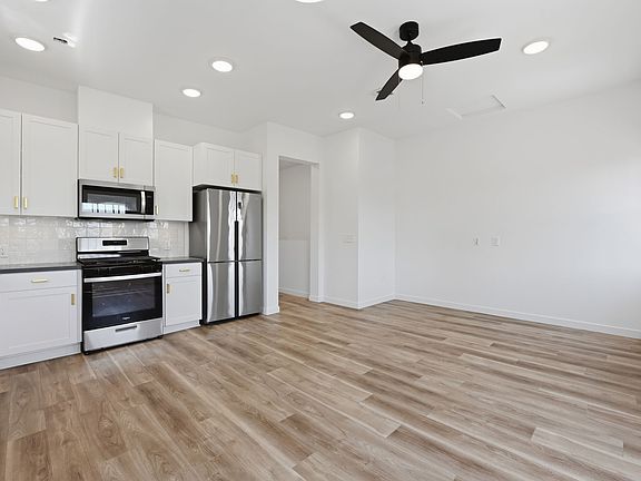 3rd image of 3384 30th St #3390