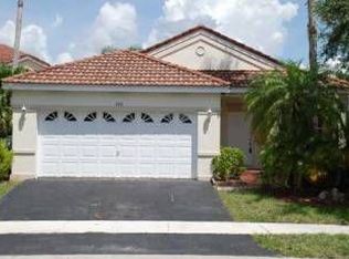700 Falling Water Rd, Weston, FL 33326