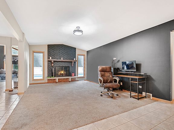 3rd image of 26355 S Woodlawn Ave