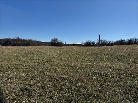 2nd image of TRACT SE 300th Rd #A