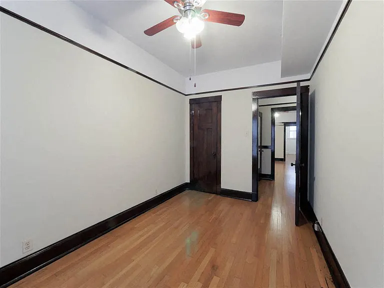 The Pelham — Photo 14