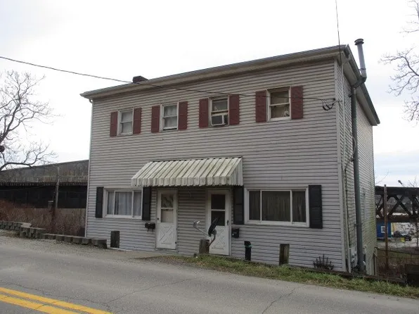 1145 Marshall St, Benwood, WV 26031