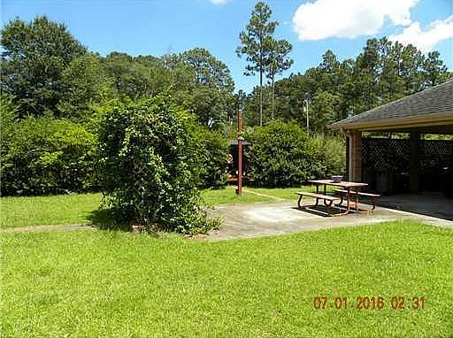 3rd image of 210 Glenwood Dr