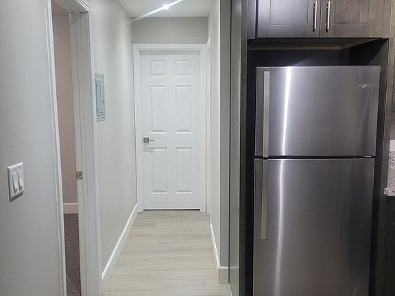 3rd image of 1602 Jordan Dr APT 29