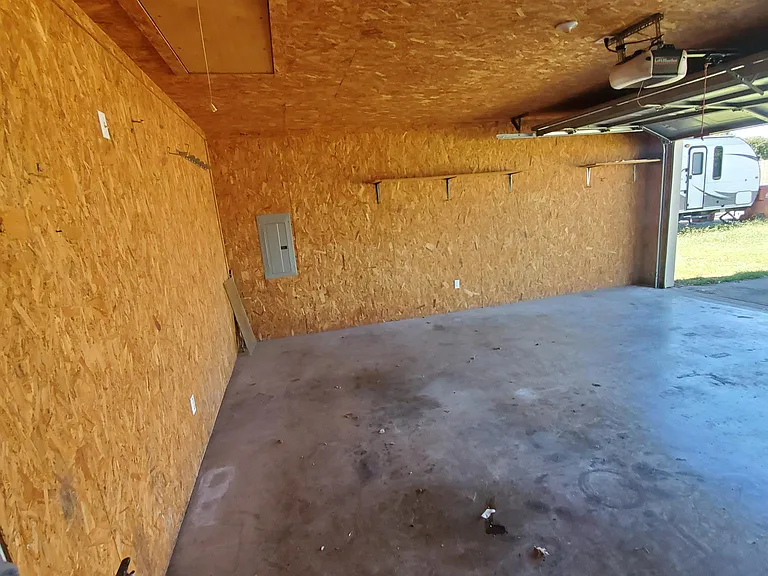 1001 Brookhaven Dr — Photo 8