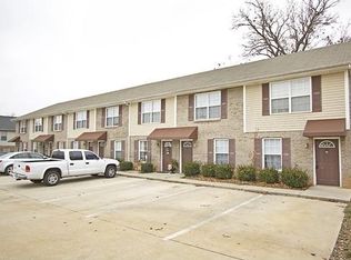 2300 Raleigh Ct, Clarksville, TN 37043