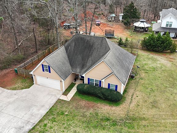 2nd image of 514 Carlton Rd