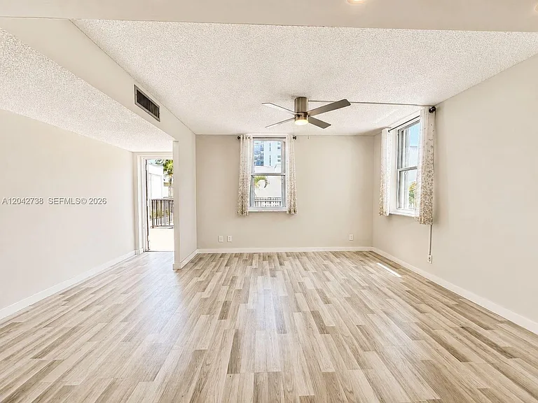 20200 W Country Club Dr #Penthouse 16 — Photo 6