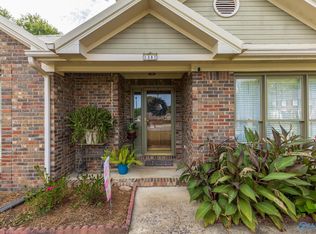 1307 Cedarwood Pl SW, Decatur, AL 35603