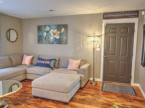 3rd image of 14019 NE 20th Ave APT 37E