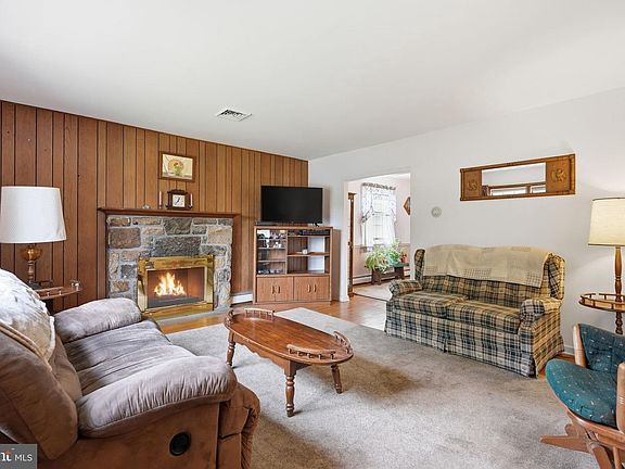 5th image of 222 Coldstream Rd