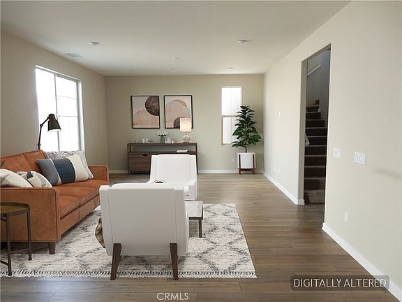 5th image of 460 N Pinewood Ave