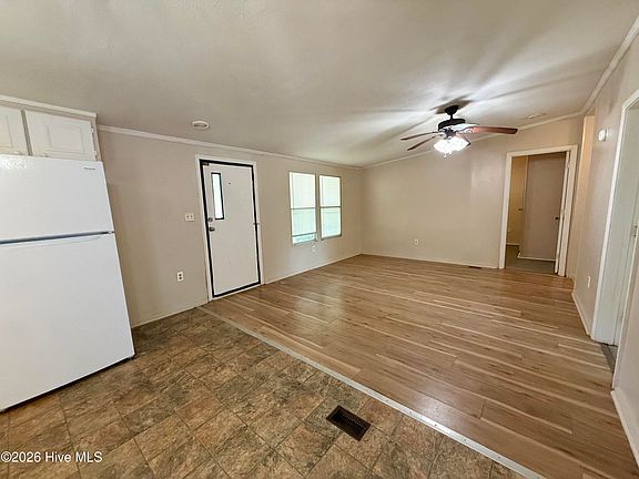 4th image of 126 Winsor Drive