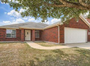 302 Floating Leaf Dr, Hutto, TX 78634