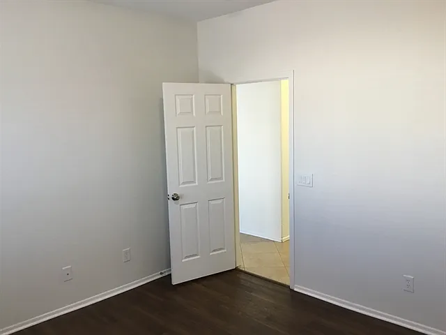 5308 S 53rd Ln — Photo 14