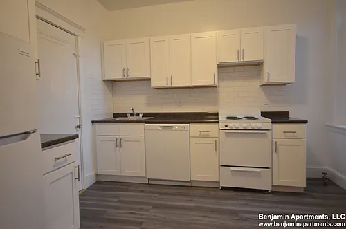 1800 Commonwealth Ave #24 Photo 1