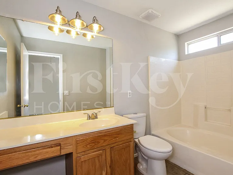 9156 W Quail Ave — Photo 14