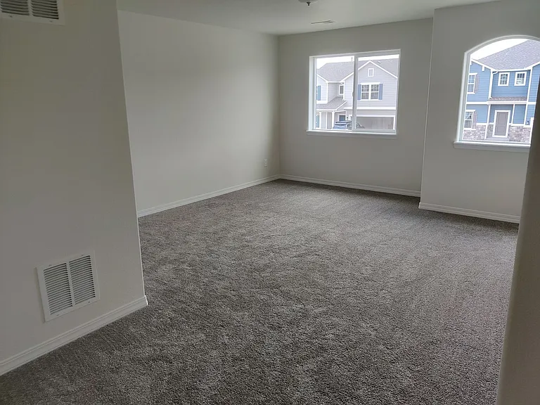 4649 Zircon Dr — Photo 17