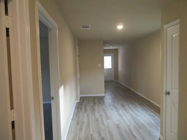 120 E Ash St — Photo 11