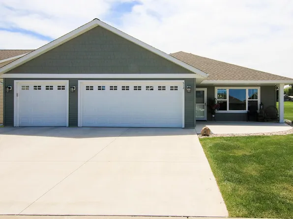 512 Southfork Cir SE, Hutchinson, MN 55350