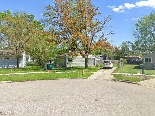1645 Phyllis St, Ypsilanti, MI 48198