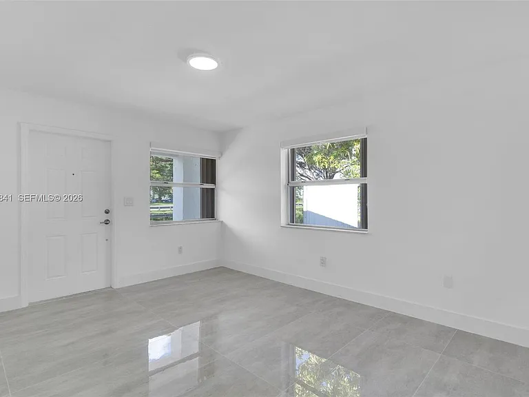 9999 NW 25th Ter — Photo 17