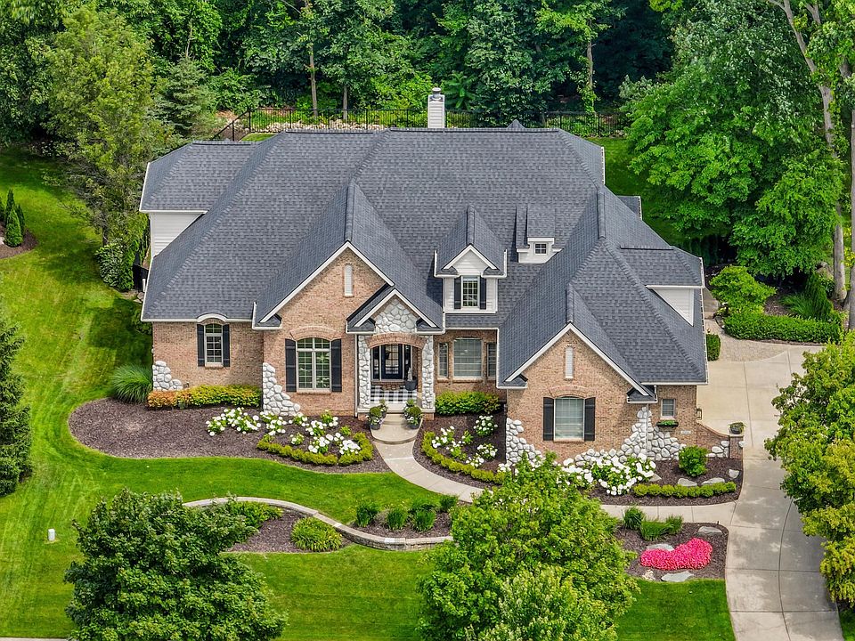 6956 Oakhurst Ridge Rd, Clarkston, MI 48348 | Zillow