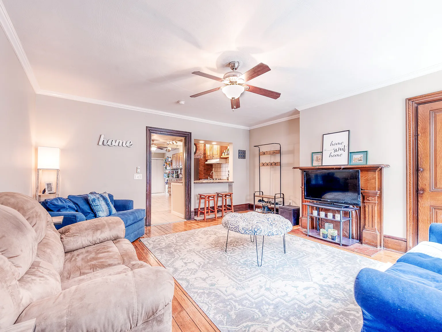 4 bed, 1410 sqft, $3,200 — Photo 2