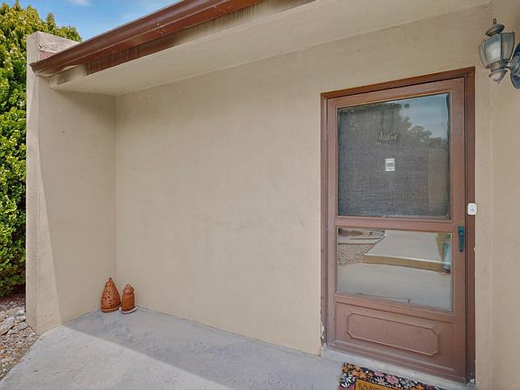 5th image of 905 Country Club Dr SE APT F