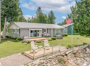 4301 Deerfield T Ln, Rapid River, MI 49878