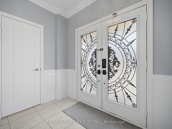 4th image of 78 Pennycross Cres