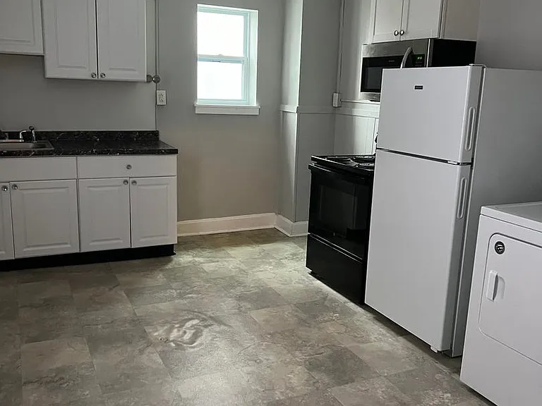 109-111 W Louther St — Photo 3