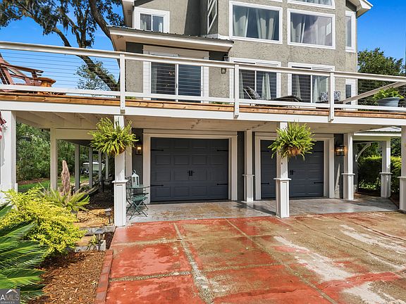 5th image of 265 Alexander Ct