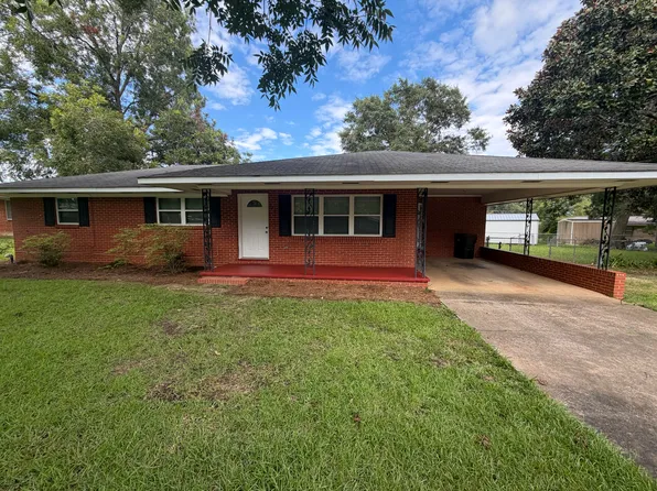 603 Peachtree St, Headland, AL 36345