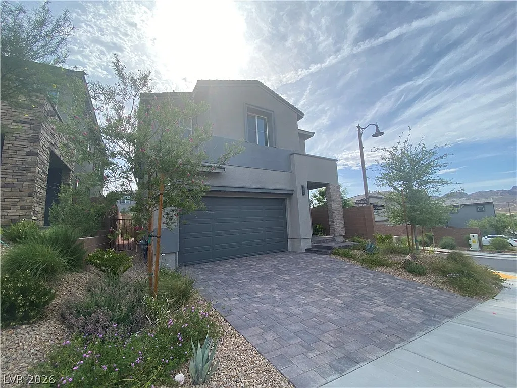 4 bed, 3.0 bath, 2160 sqft, $3,250 — Photo 3