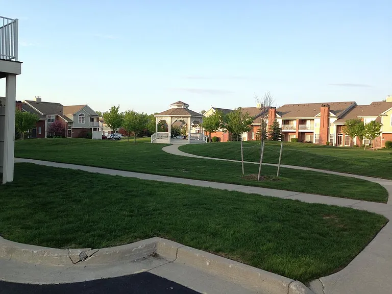 44227 Princeton Dr — Photo 45