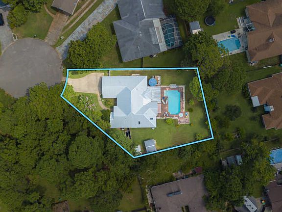 4th image of 24 Ardmore Ct