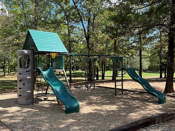 2nd image of 99 Sawtooth Pine Rd