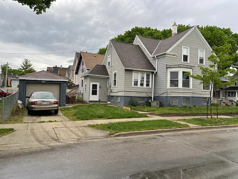 1141 S 19th St — Photo 4