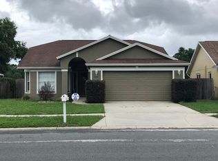 523 Sand Ridge Dr, Valrico, FL 33594