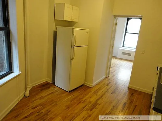 Rented by Bond New York | media 4