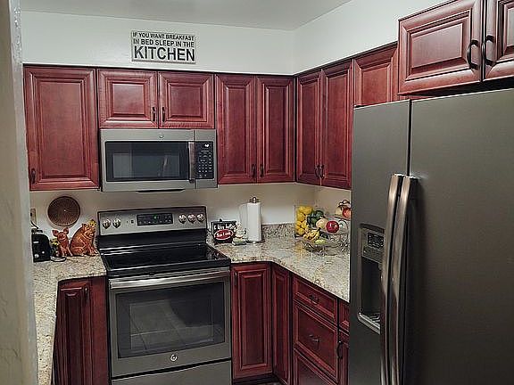 2nd image of 1637 SE Paradise Cir E APT 404